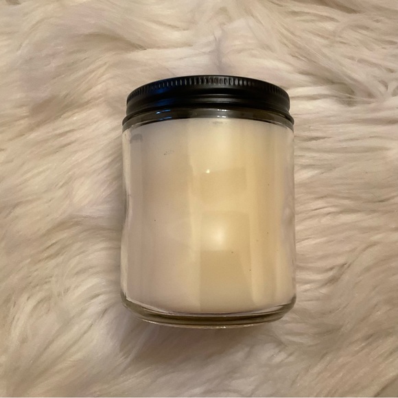 Bath & Body Works Cereal & Cartoons Candle - New - Picture 3 of 6